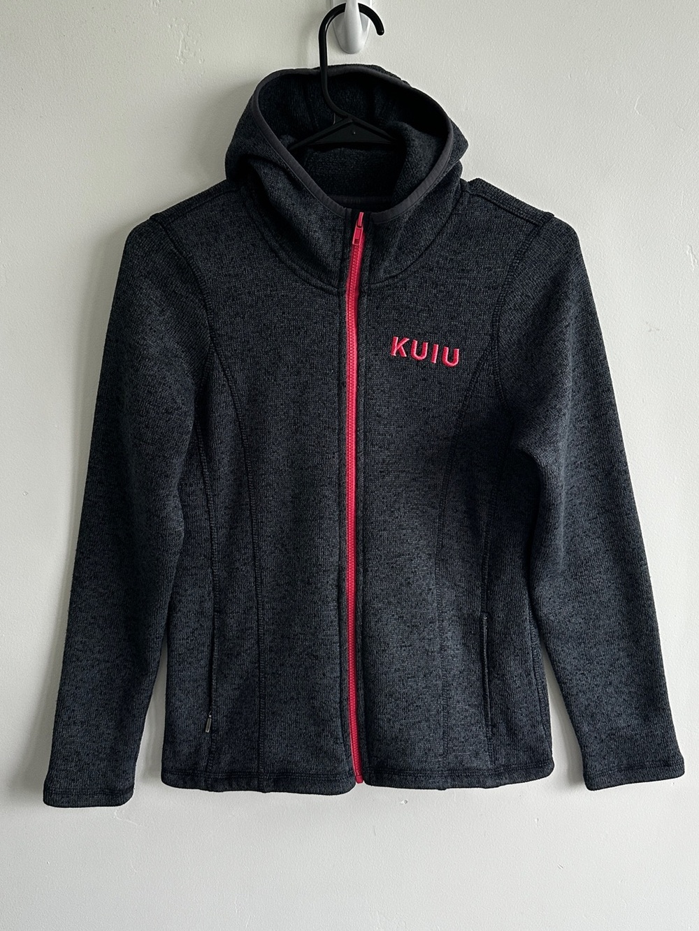 Kuiu Women’s Base Camp Hooded Sweater Charcoal / Pink - Small